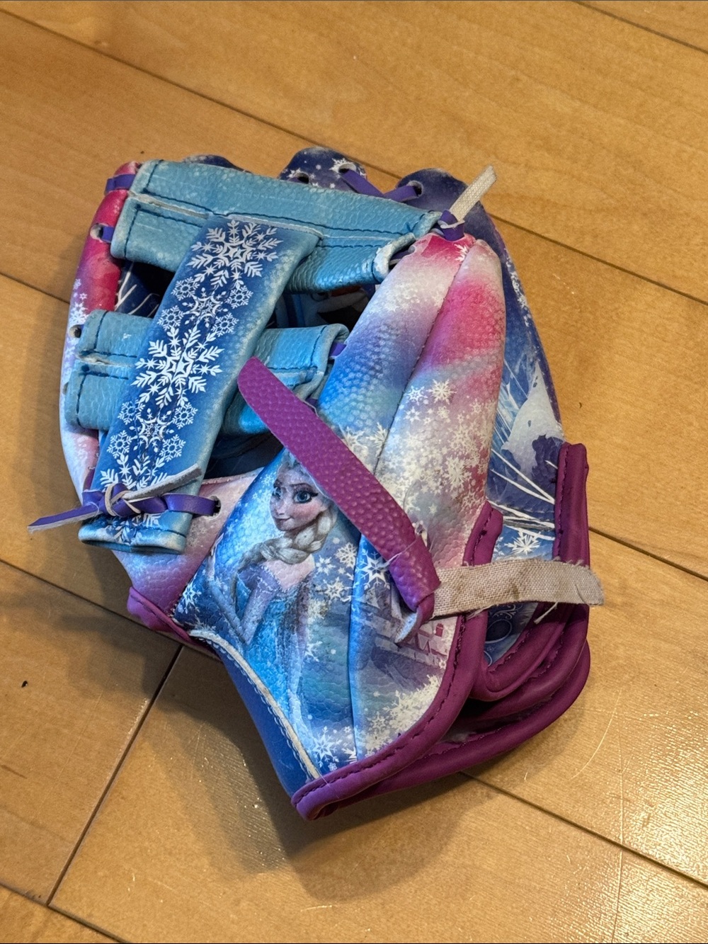 Disney Frozen Anna & Elsa Kids Soft Baseball Glove in Blue, Purple & Pink